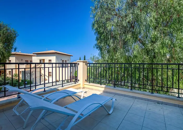 Aphrodite Hills Pool View 2 Bed Flat Bf12