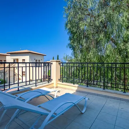 Aphrodite Hills Pool View 2 Bed Flat Bf12