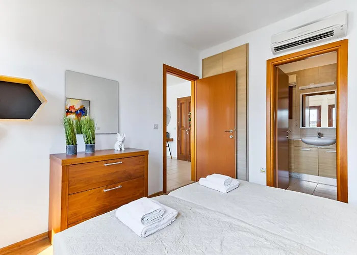 Daire Aphrodite Hills Pool View 2 Bed Flat Bf12